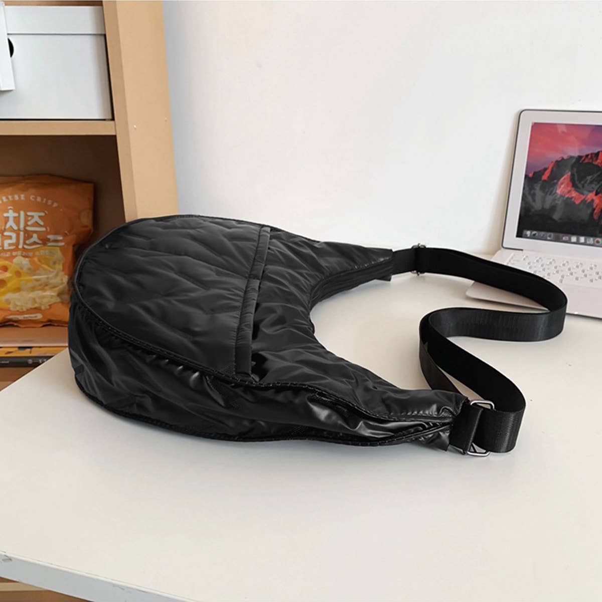 FASHIONABLE TEXTURE PEARL COTTON SHOULDER BAG_CWAB1774