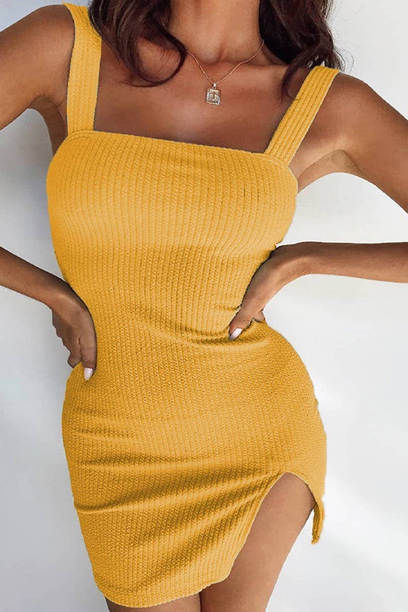 CWDSD7465_SLIM-FIT SLING BACKLESS KNITTED DRESS