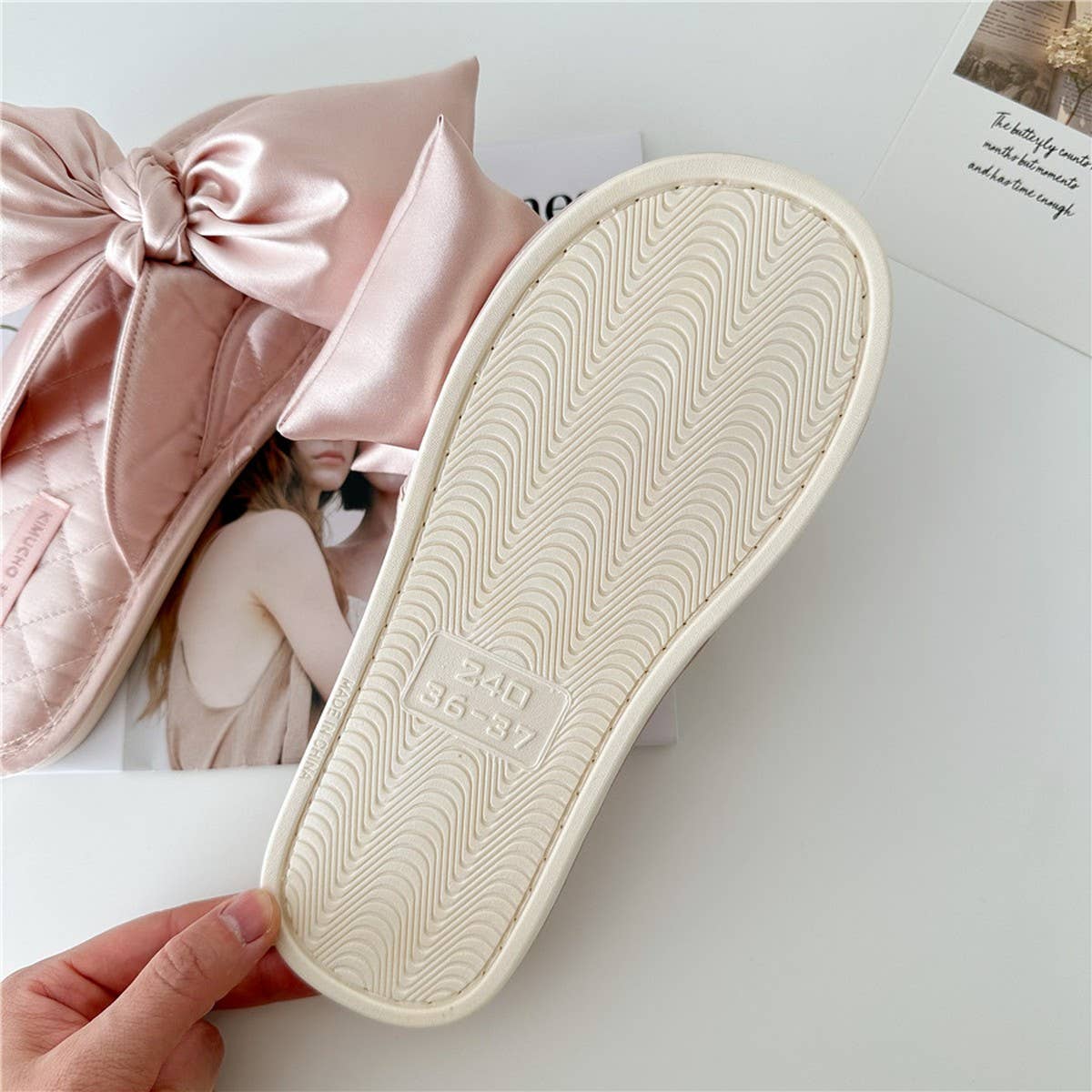 LETTER EMBROIDERED HOLLOW BOW HOME SLIPPERS