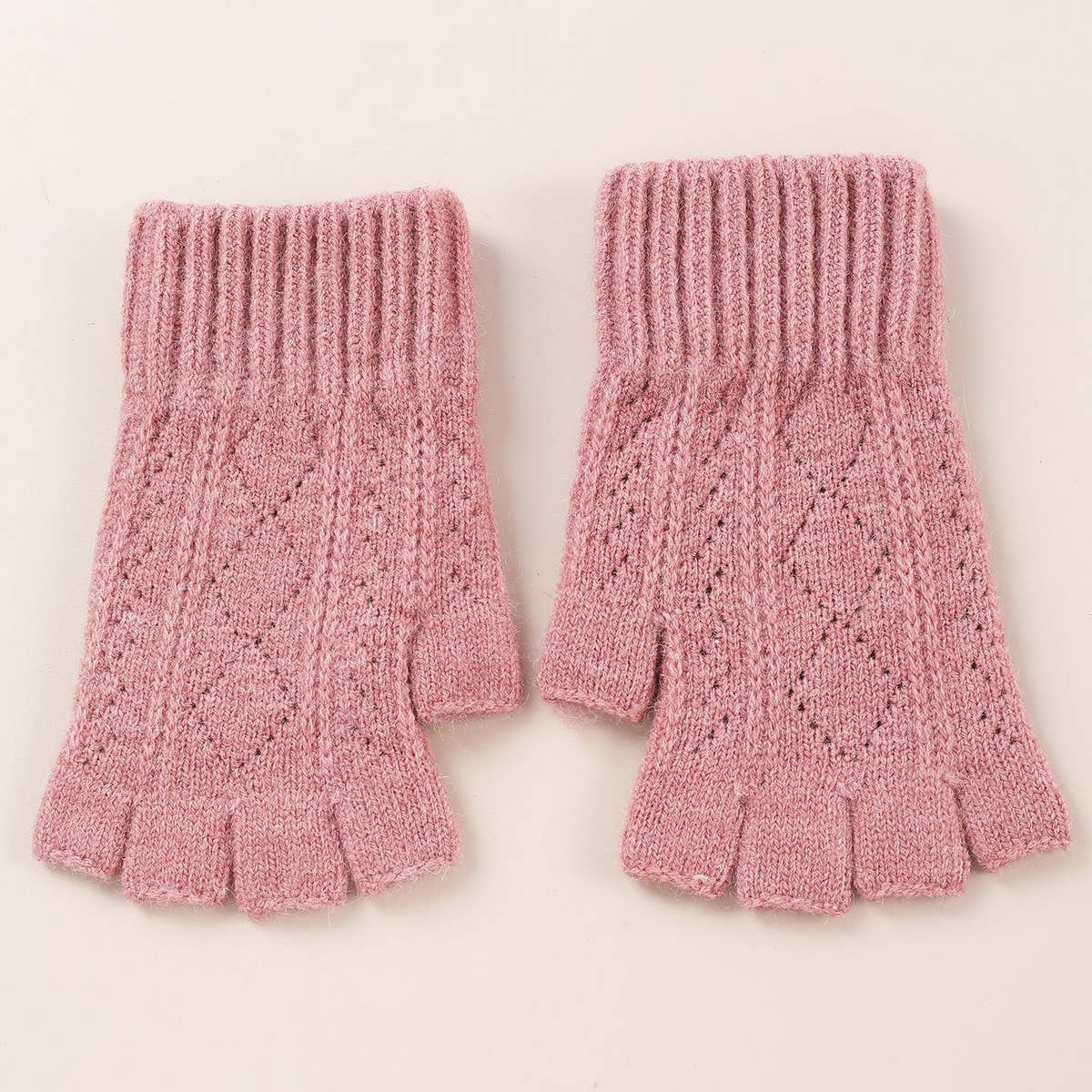 DIAMOND-SHAPED HOLLOW FINGERLESS GLOVES_CWAG0103