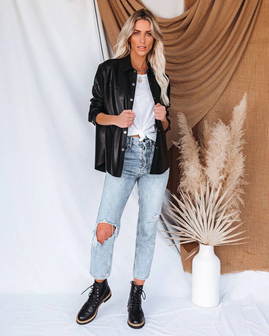 Lapel solid-color long-sleeved leather jacket