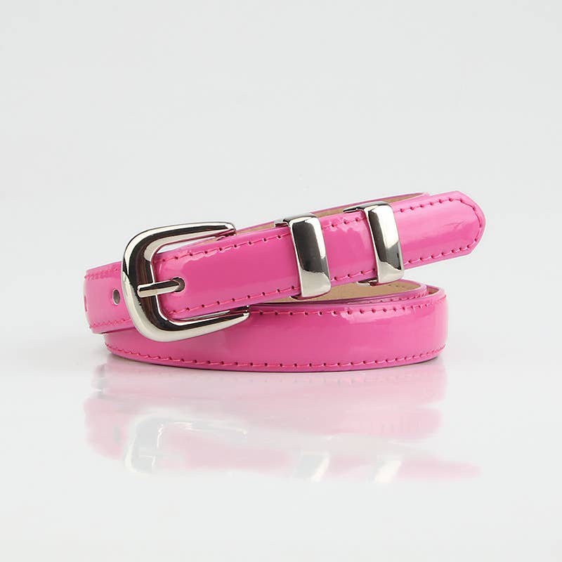 Simple and stylish belt with dopamine decoration