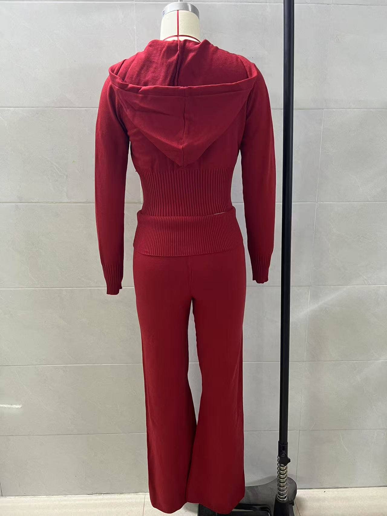 Two-piece sport zippered hooded top trousers set