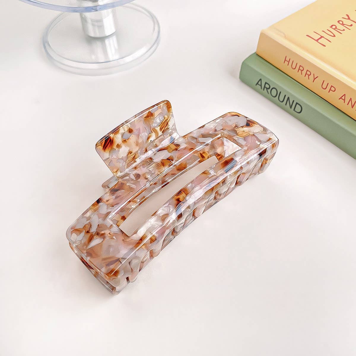 Retro and high-end acetate leopard hair clippers