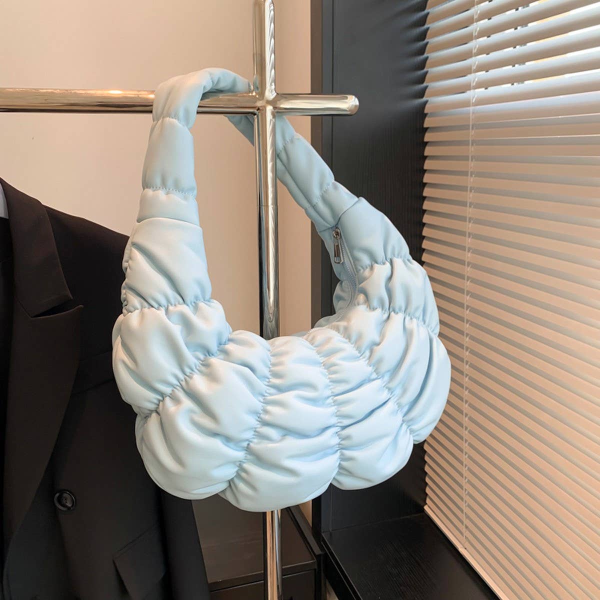 Croissant PU Cloud Bag French Half Moon Handbag_CUAB00475