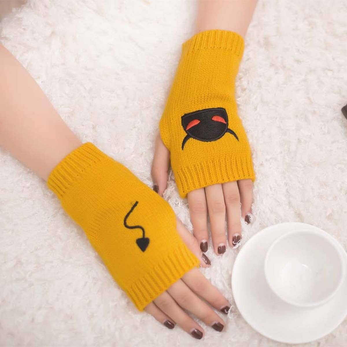 CWAG00532_HALLOWEEN EMBROIDERED FINGERLESS GLOVES