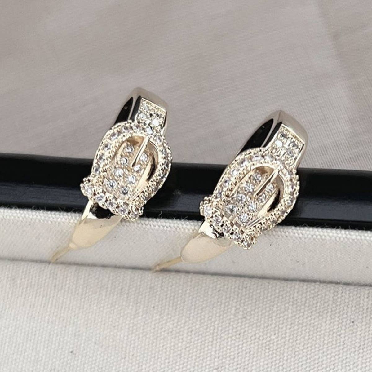 LIGHT LUXURY ZIRCON C-SHAPED EARRINGS