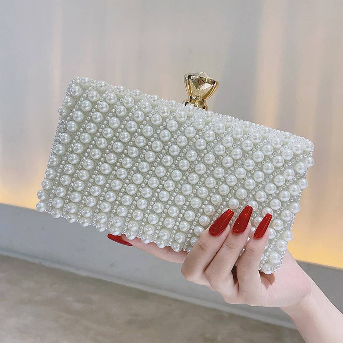 VINTAGE ELEGANT SQUARE CLUTCH_CWAB2512