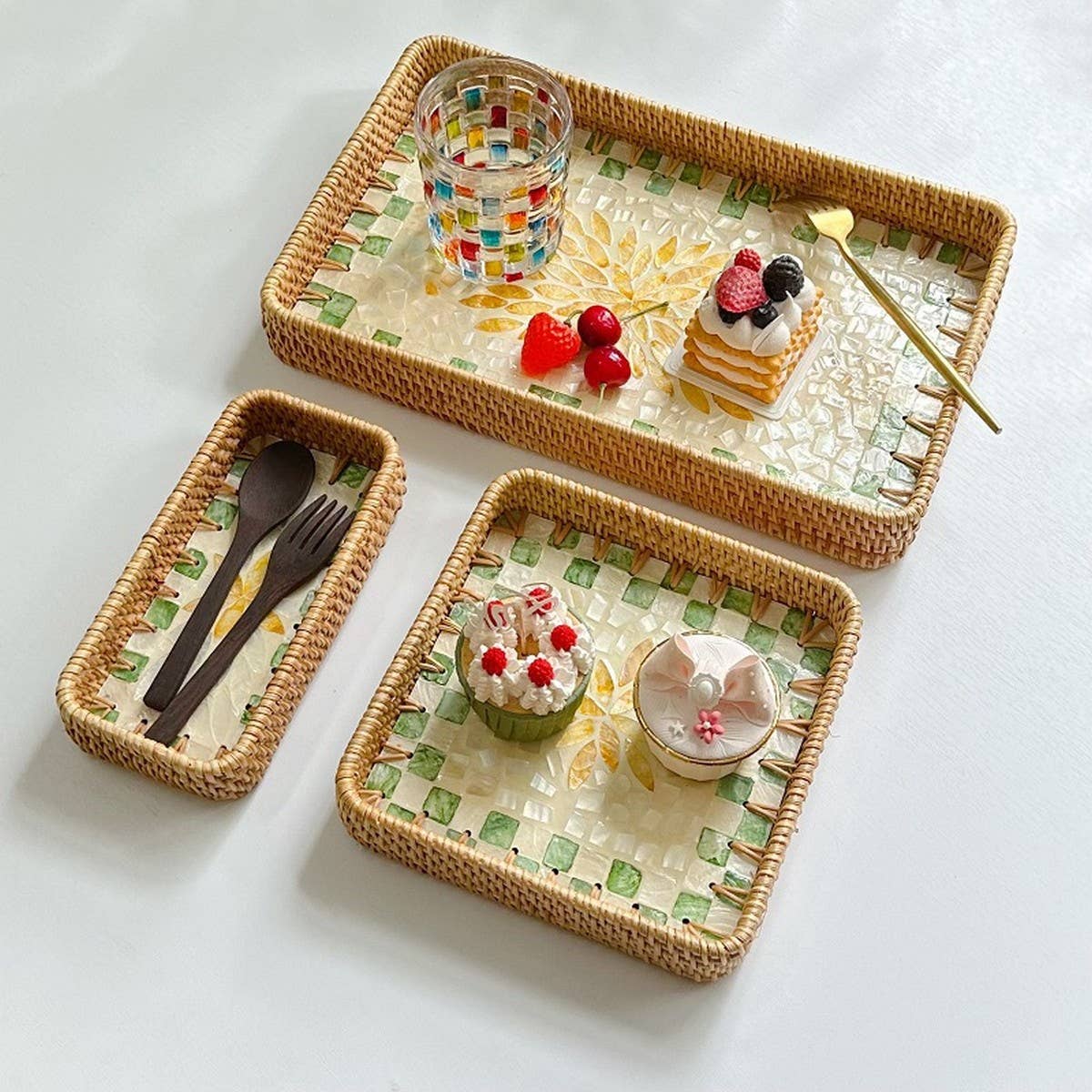 RATTAN COLORFUL SHELL CREATIVE HANDMADE FRUIT PLATE_CWMM4395