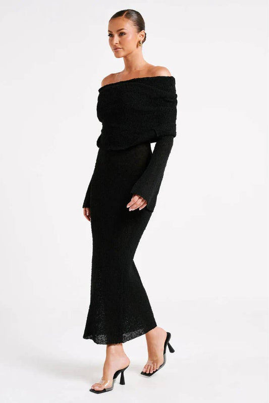 Long-sleeved knitted one-shoulder long dress