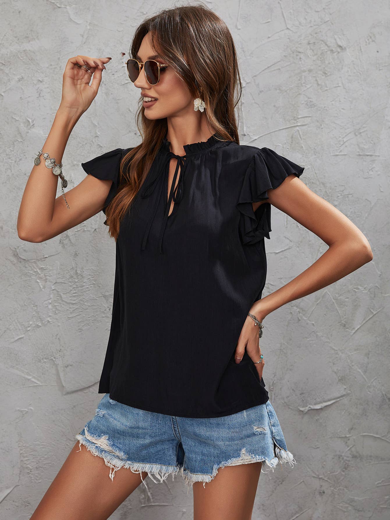 V-neck slim-fit sleeveless lace-up top