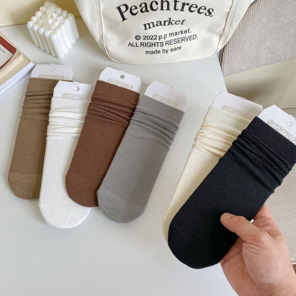 WOMEN SOLID COLOR STRAIGHT SOCKS JOKER SOCKS