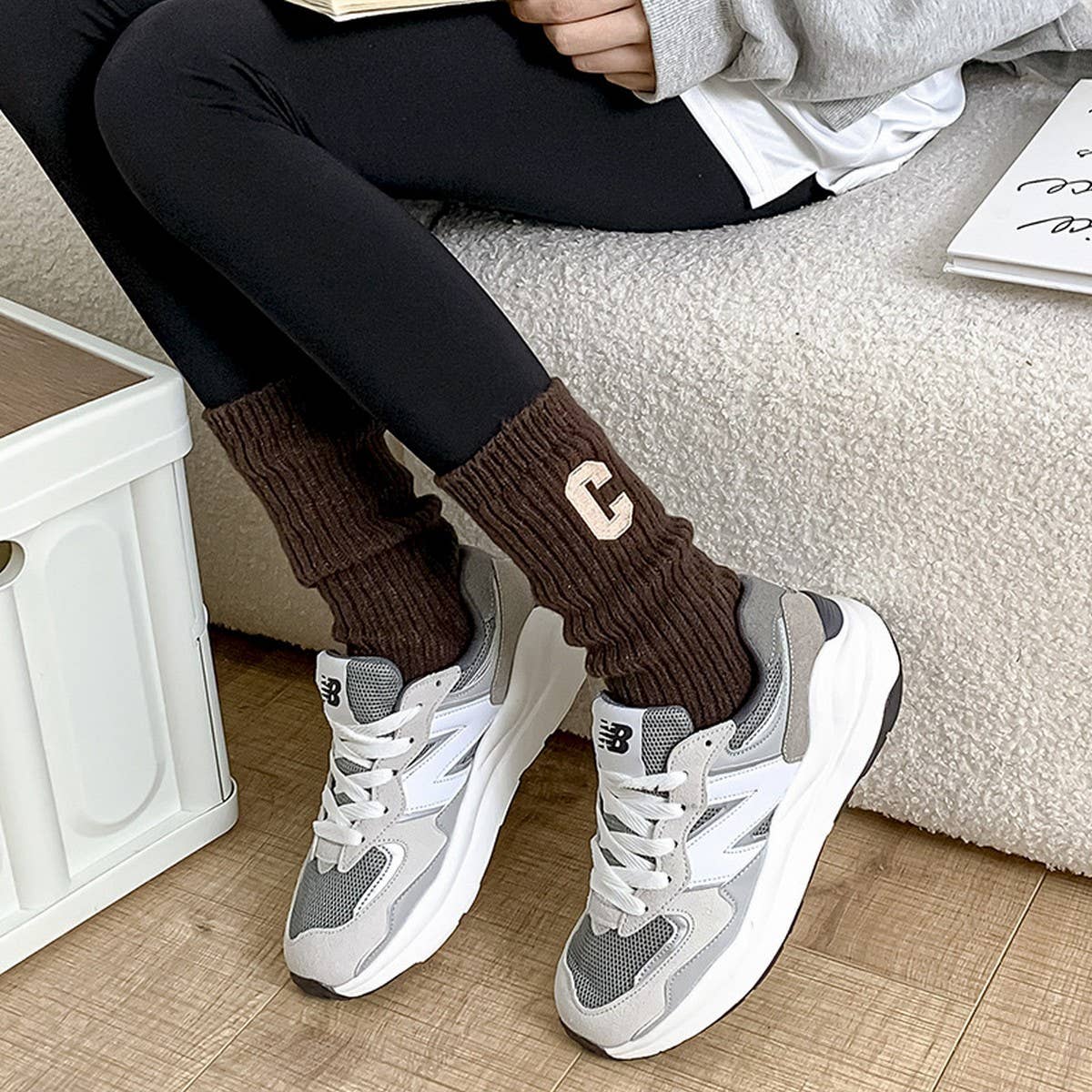 AUTUMN AND WINTER WARM LETTER C MID-TUBE SOCKS_CWMS1055