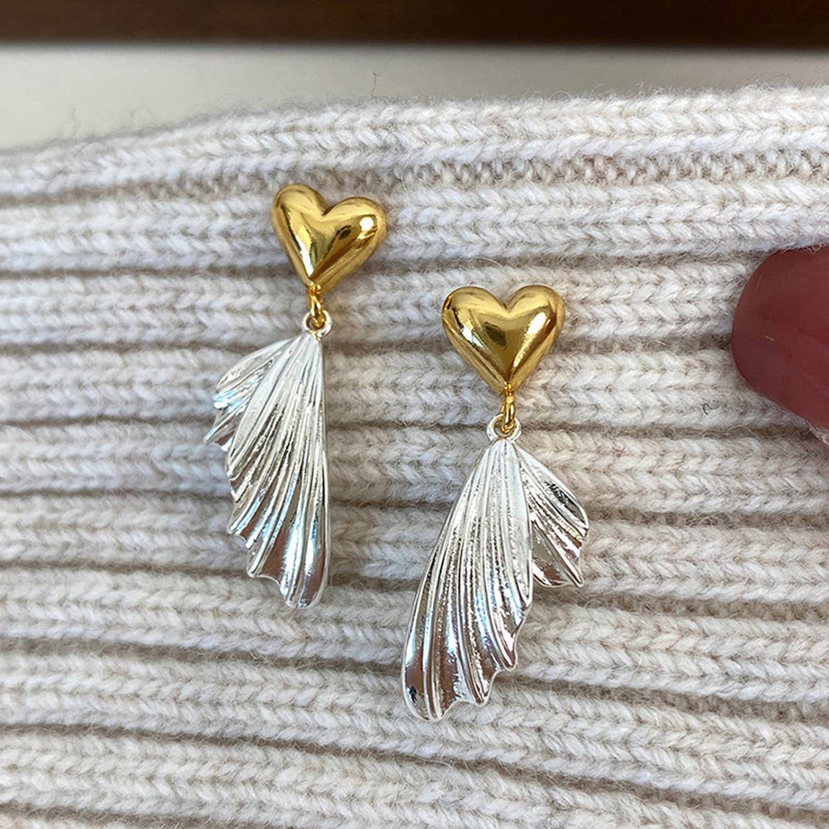 NEW ASYMMETRICAL WING HEART EARRINGS FOR WOMEN