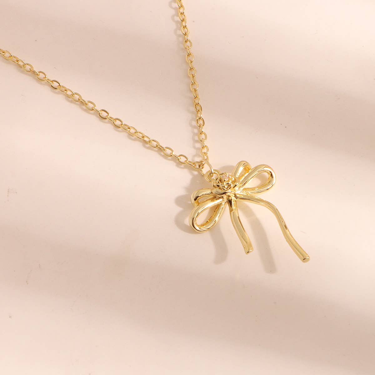 Copper-plated bow collarbone necklace