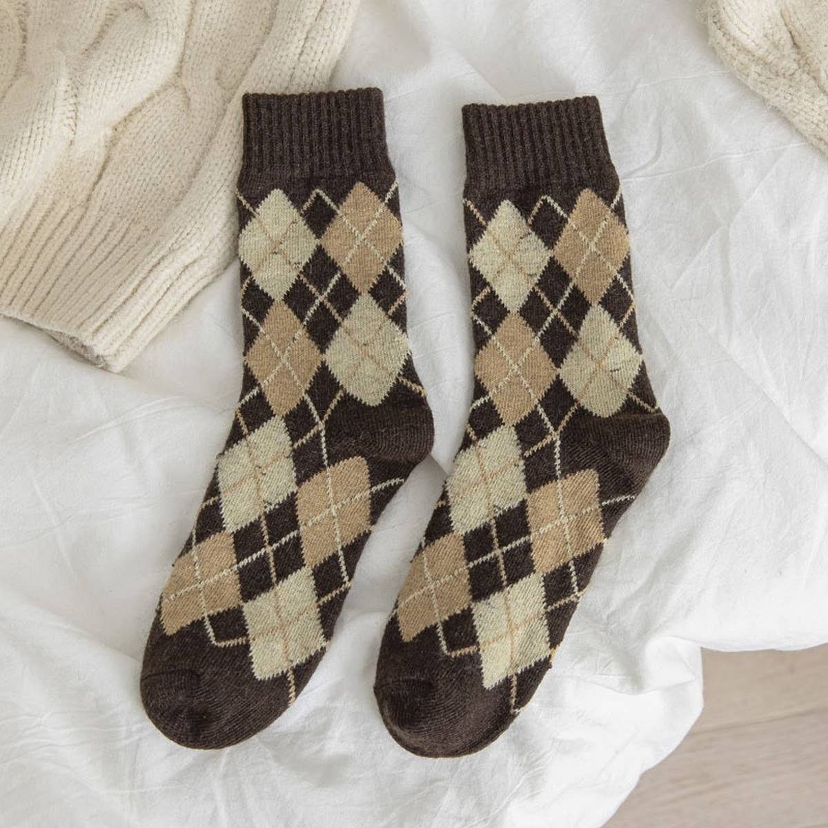 DIAMOND CHECK WARM RETRO MID-CALF SOCKS