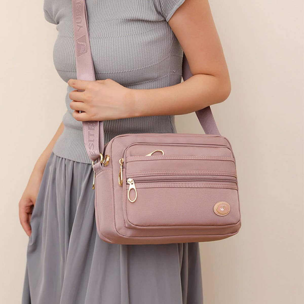 LARGE CAPACITY SIMPLE CASUAL SHOULDER MESSENGER BAG_CWAB3504