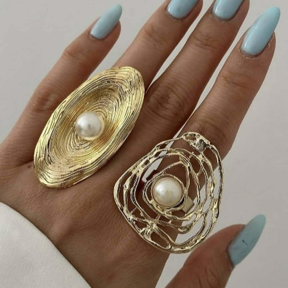 IRREGULAR GEOMETRIC HOLLOW WINDING ALLOY RING