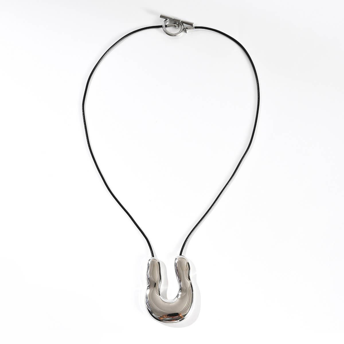 Irregular Horseshoe Pendant Leather Necklace