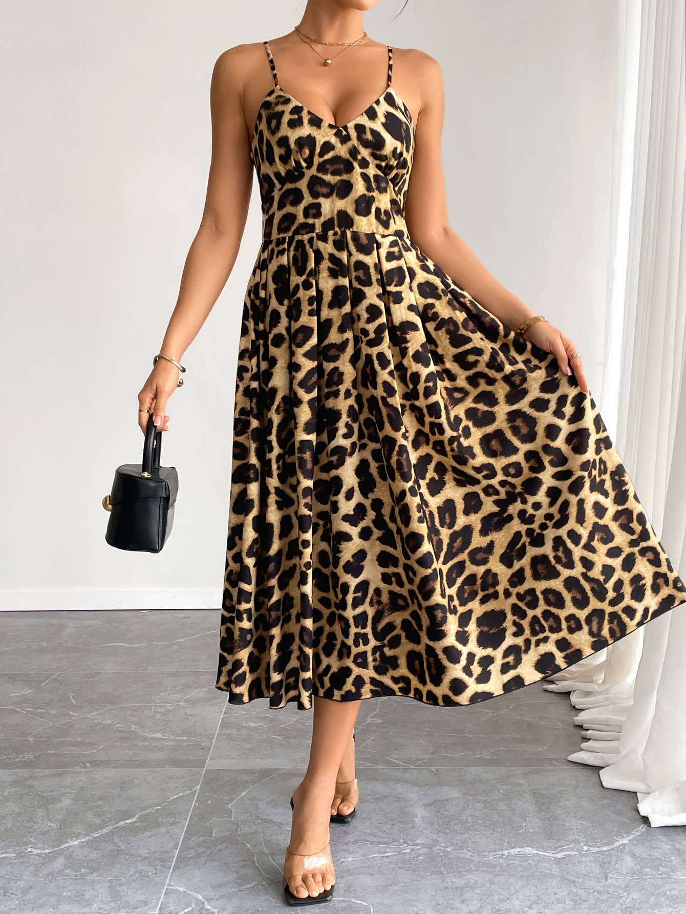 Stylish,sexy elegant leopard print halter dress