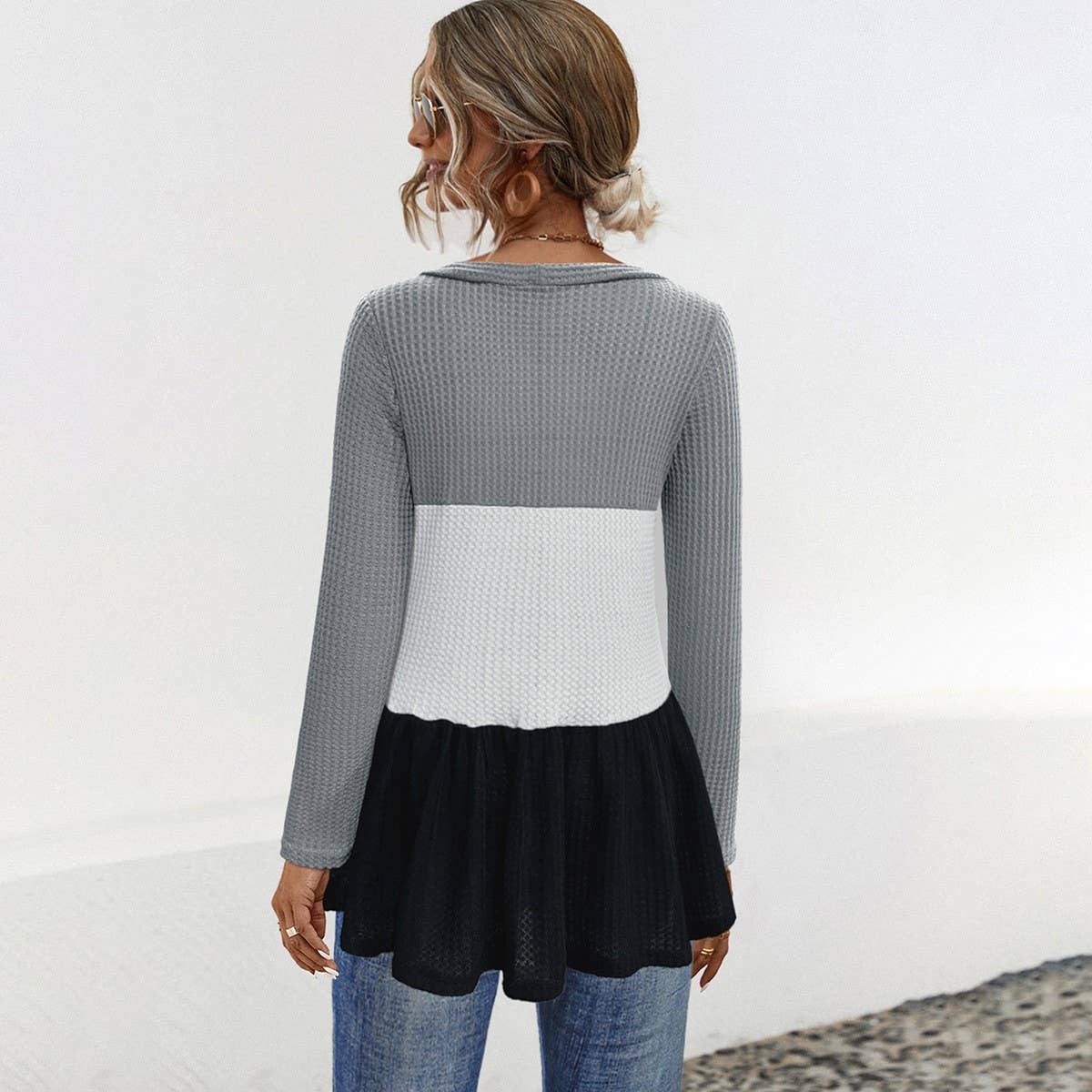 V-neck patchwork color button-knit top