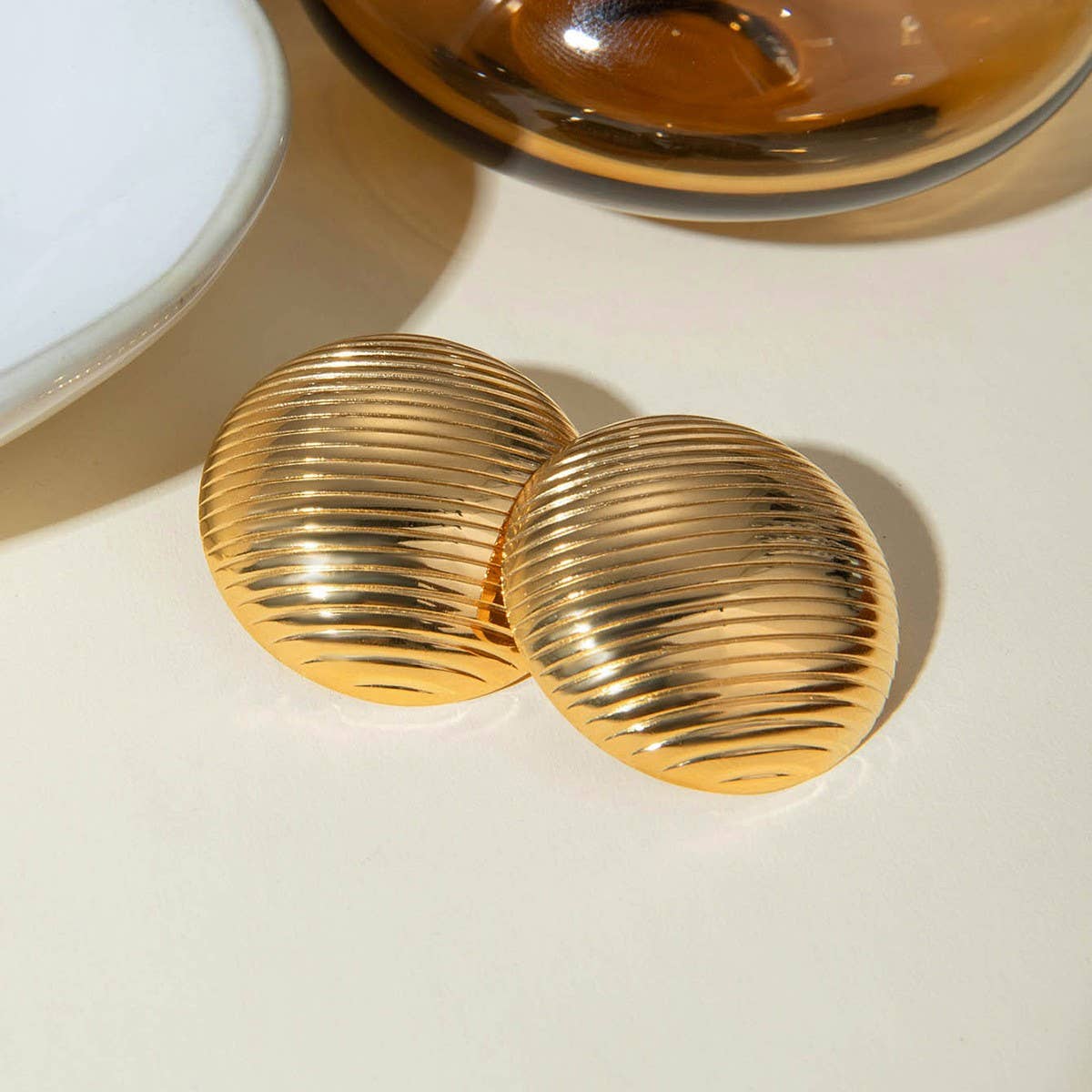 LIGHT LUXURY HORIZONTAL STRIPED ROUND EARRINGS
