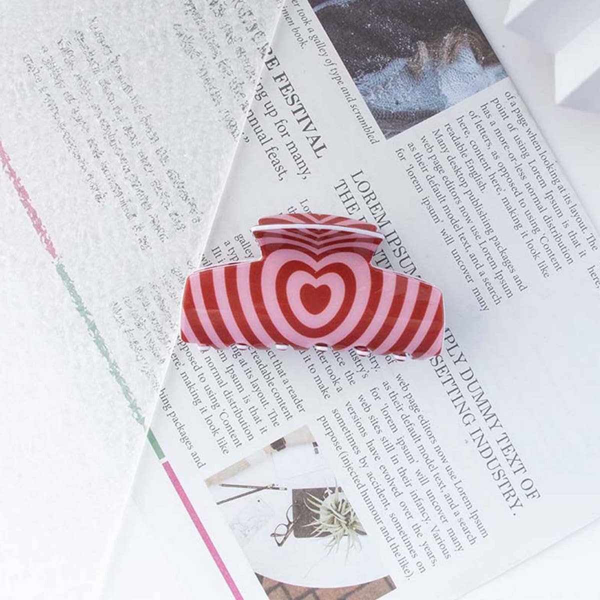 CWAHA1313_SWEET RED SERIES LOVE LATTICE HAIR CLAW CLIP