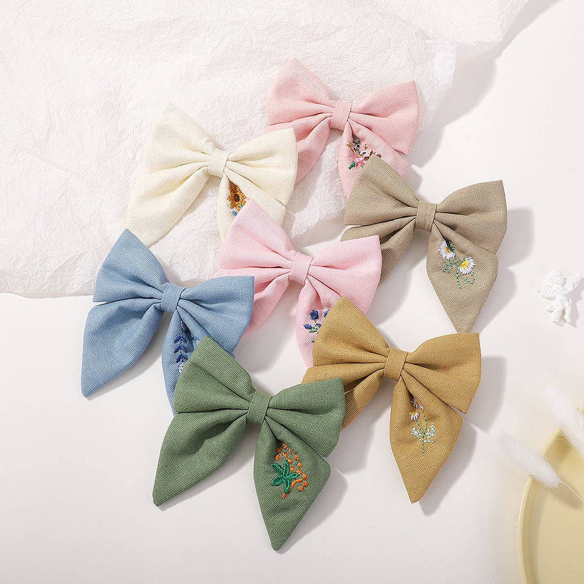 CHILDREN'S EMBROIDERED FLORAL BOW HAIRPIN
