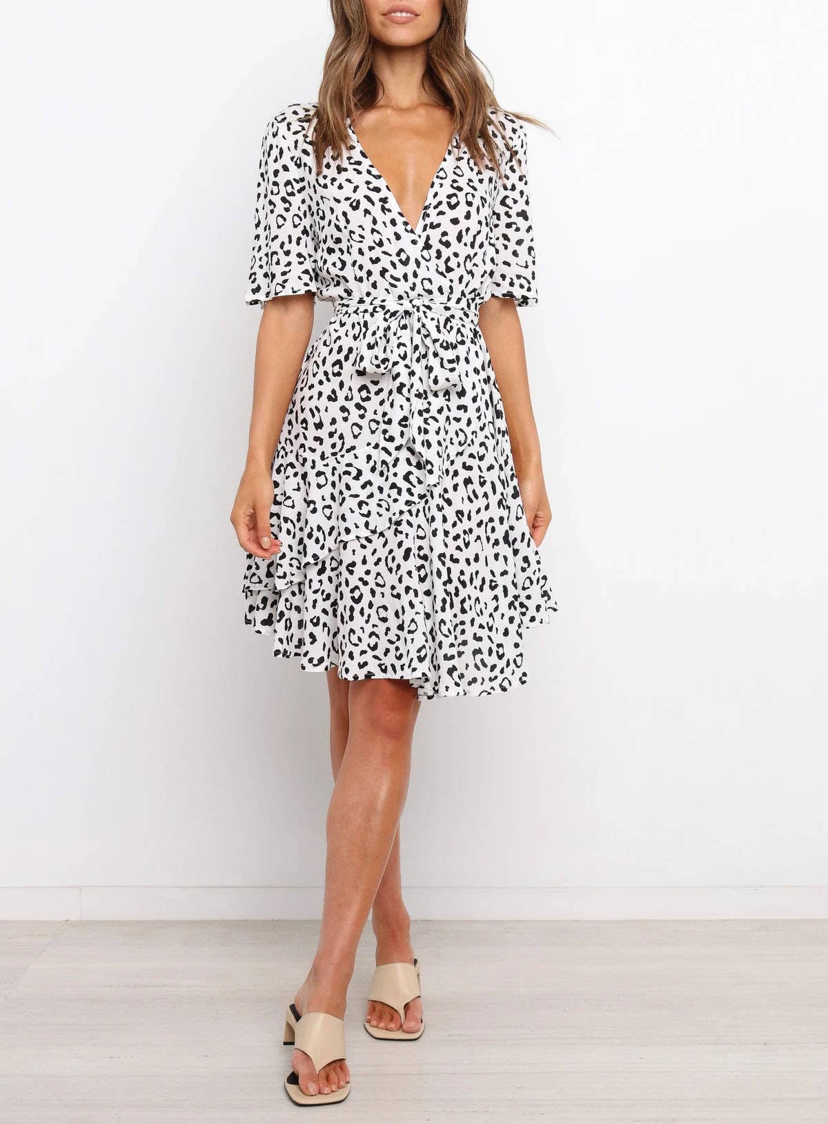 LEOPARD PRINT BELTED V-NECK DRESS