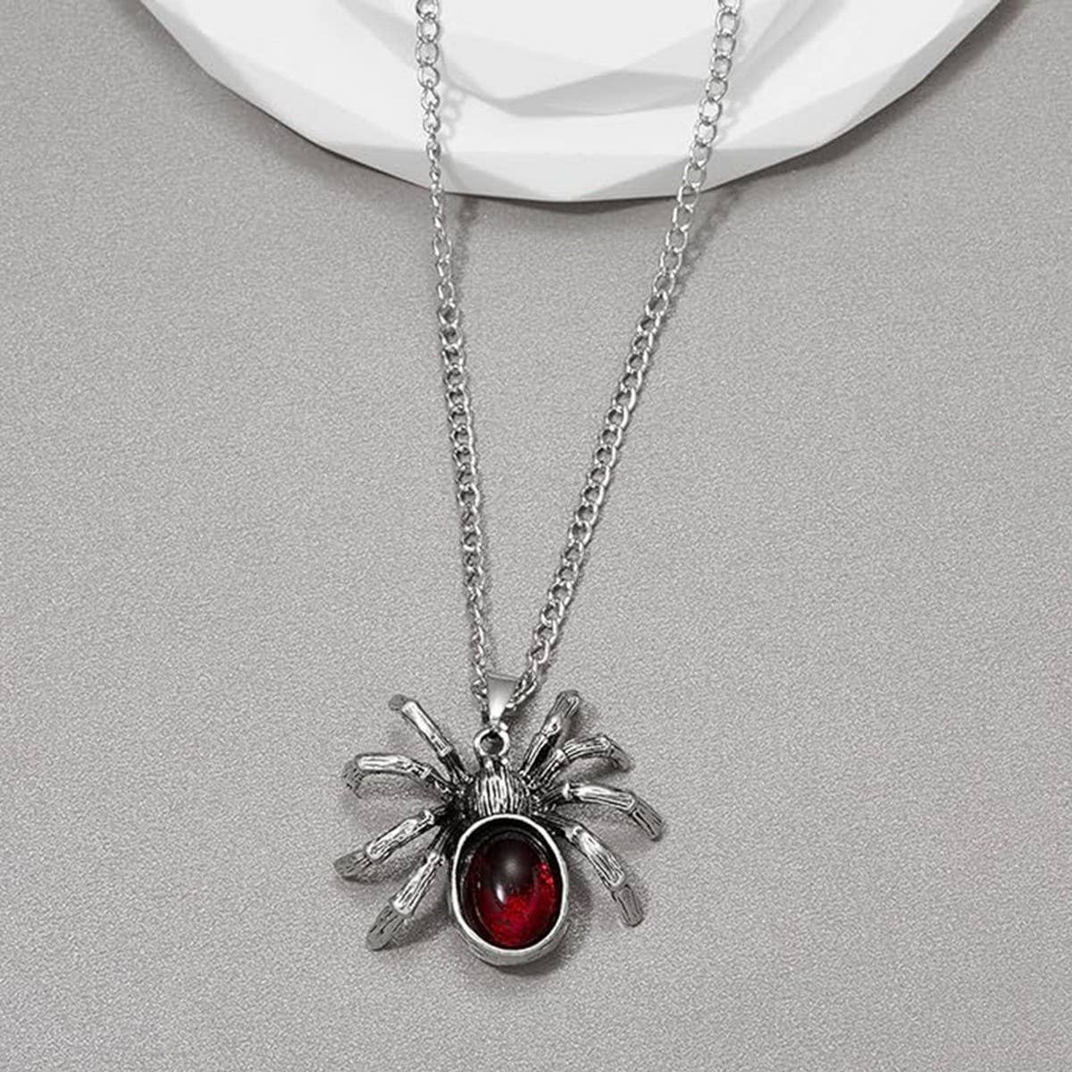 TRENDY RETRO HALLOWEEN SPIDER PENDANT NECKLACE