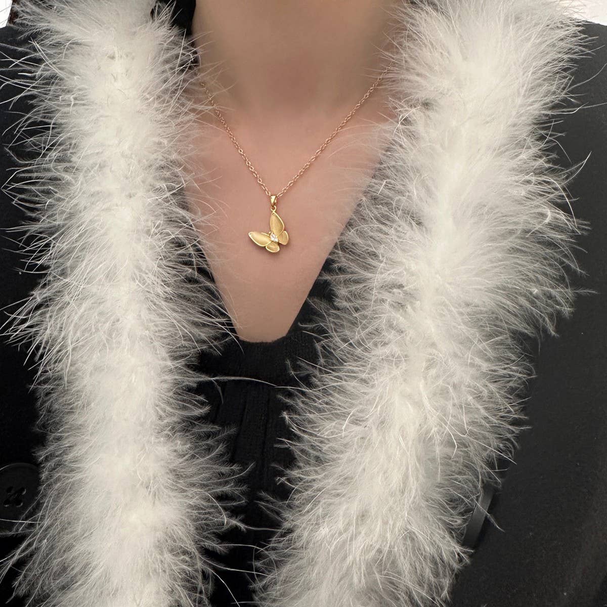 NEW CAT'S EYE STONE DESIGN BUTTERFLY NECKLACE