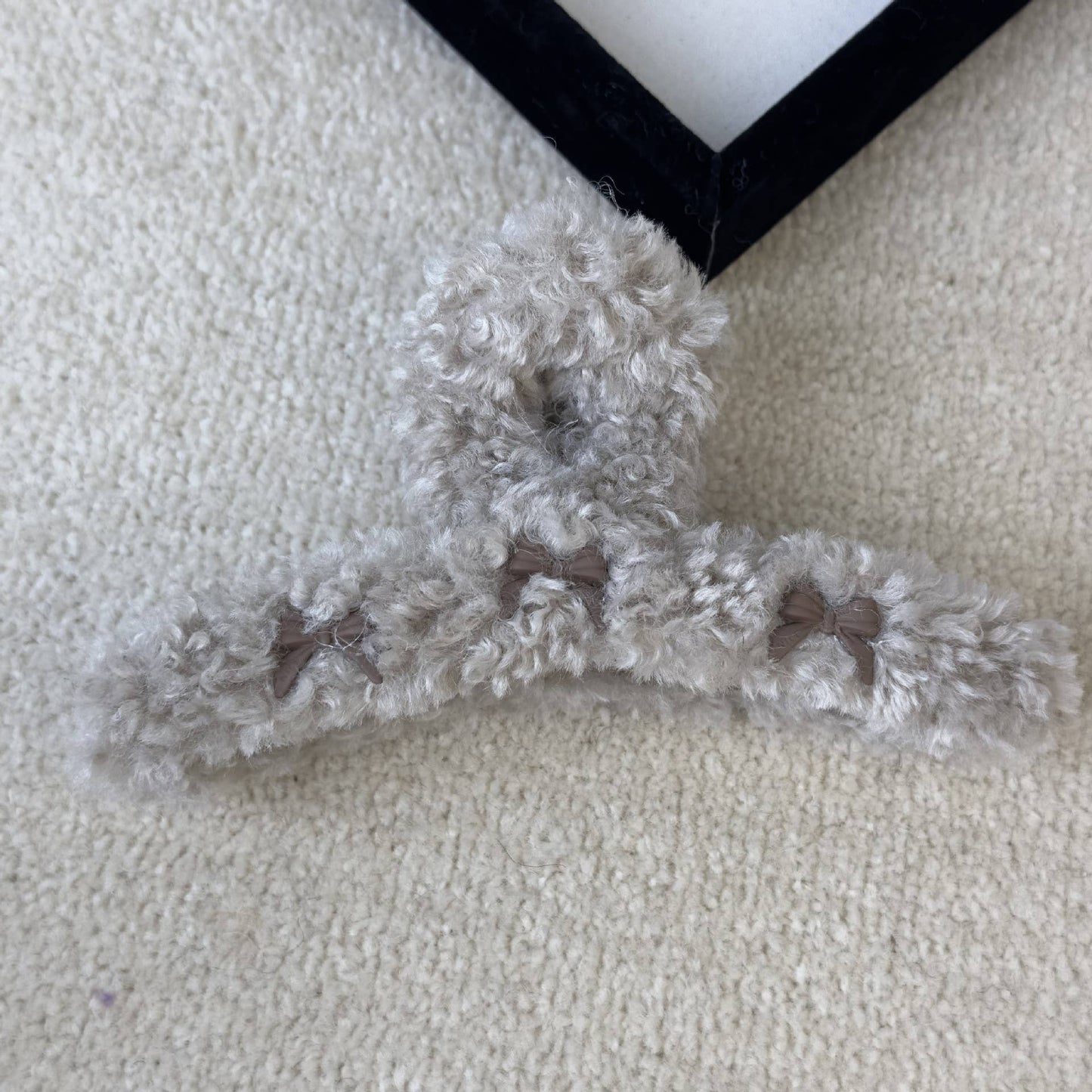 DELUXE PLUSH BOW CLIP LARGE STYLE HAIR CLIP