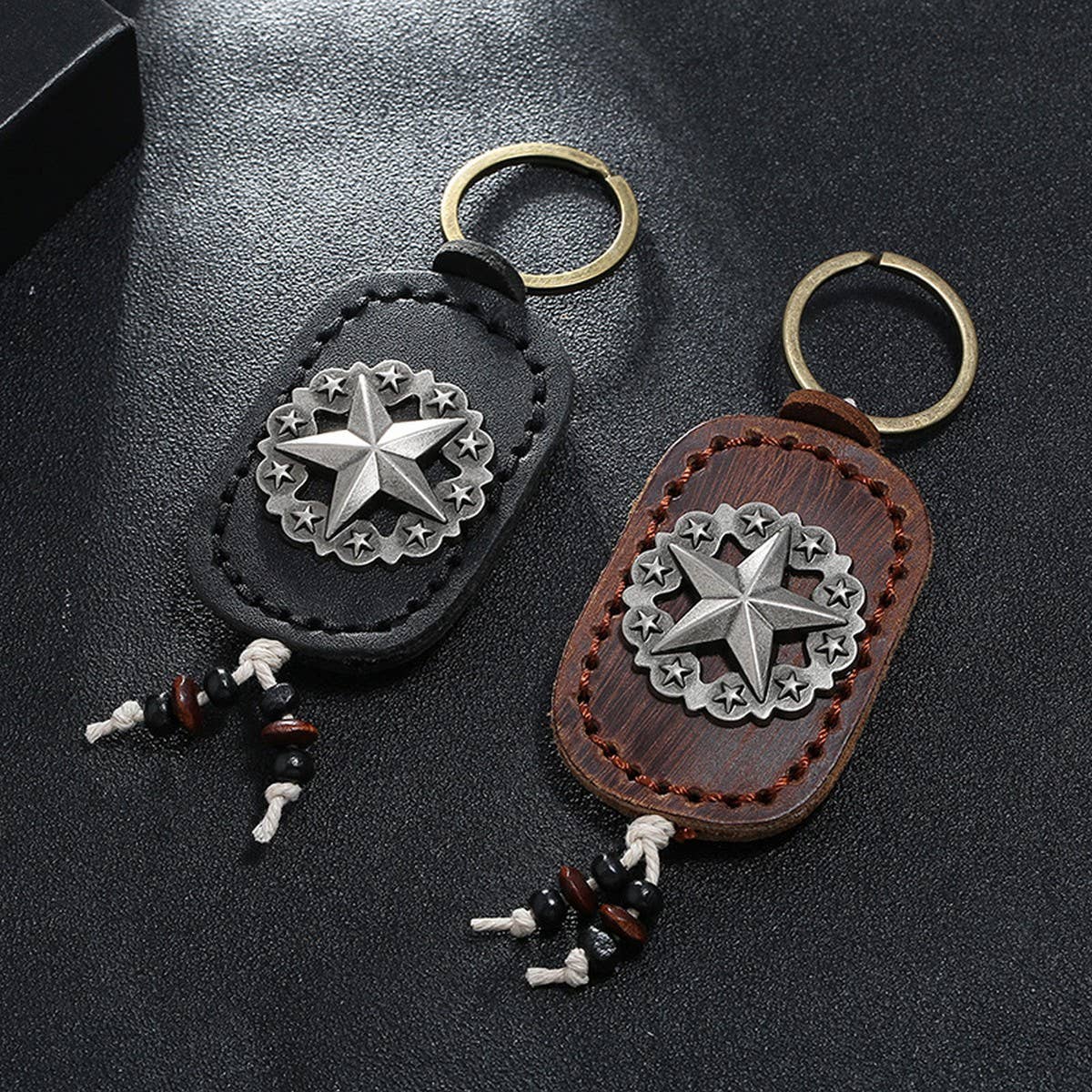 VINTAGE FIVE-POINTED STAR LEATHER CAR KEYCHAIN