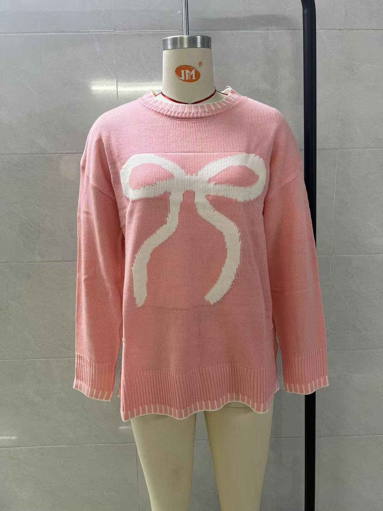 Laid-back style knitted bow jacquard sweater
