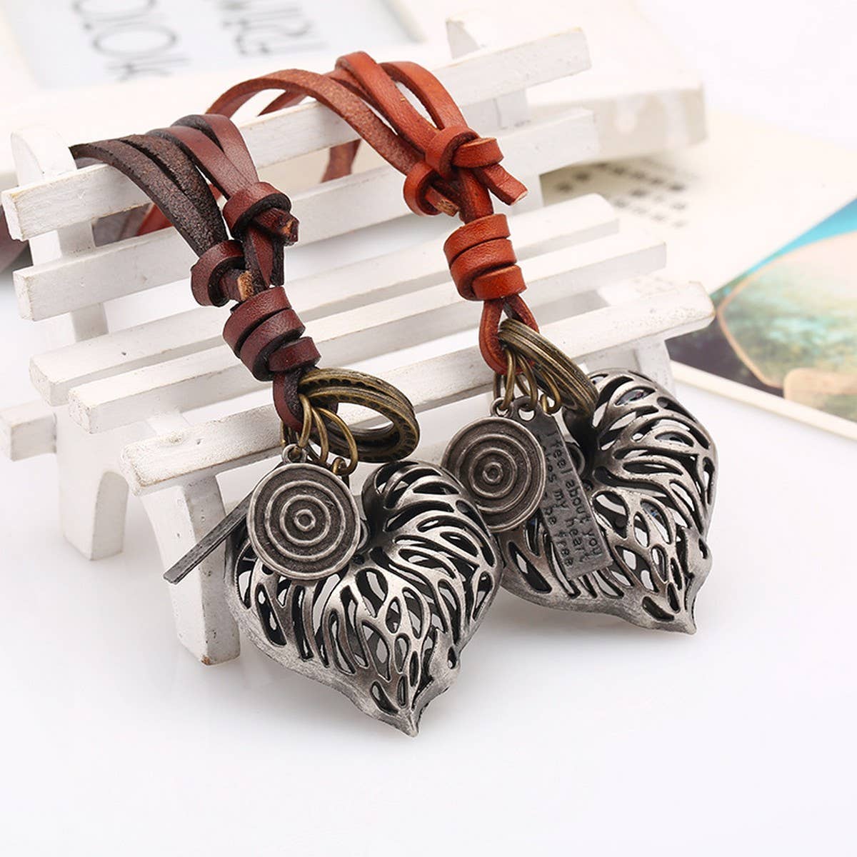 RETRO ART HEART PENDANT COWHIDE NECKLACE_CWMM4602