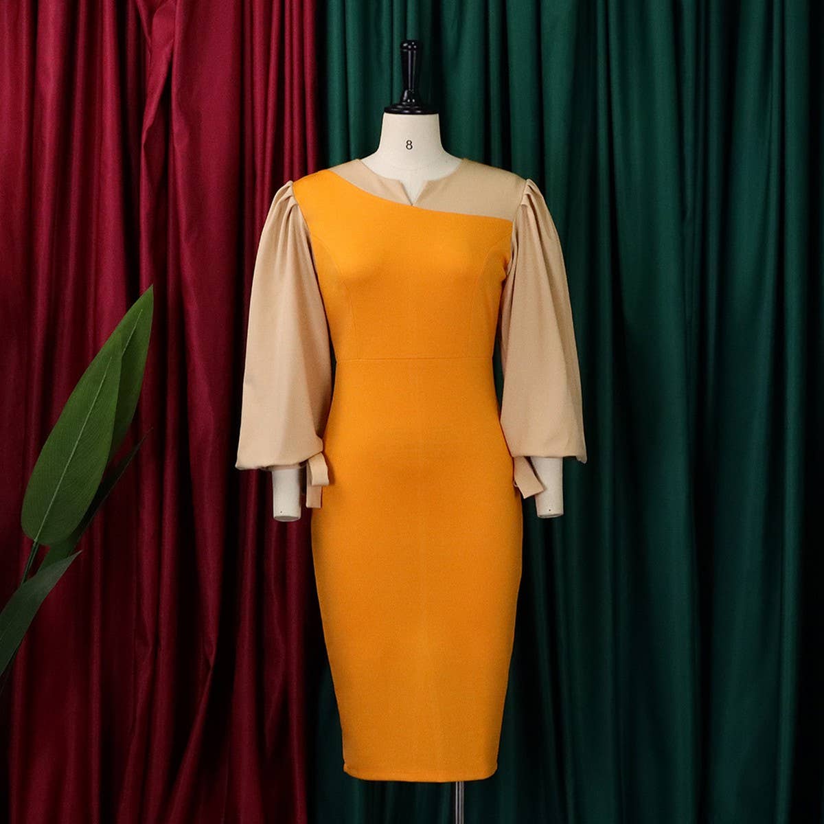 LONG-SLEEVED TIE-STRAP COLOR-BLOCKED DRESS
