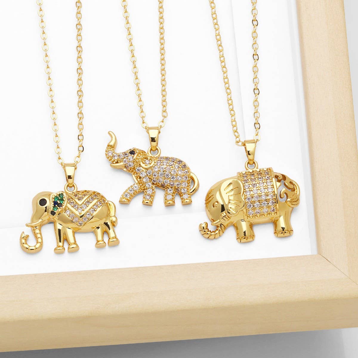 ELEPHANT GOLD PLATEDPENDANT NECKLACE INLAID ZIRCON
