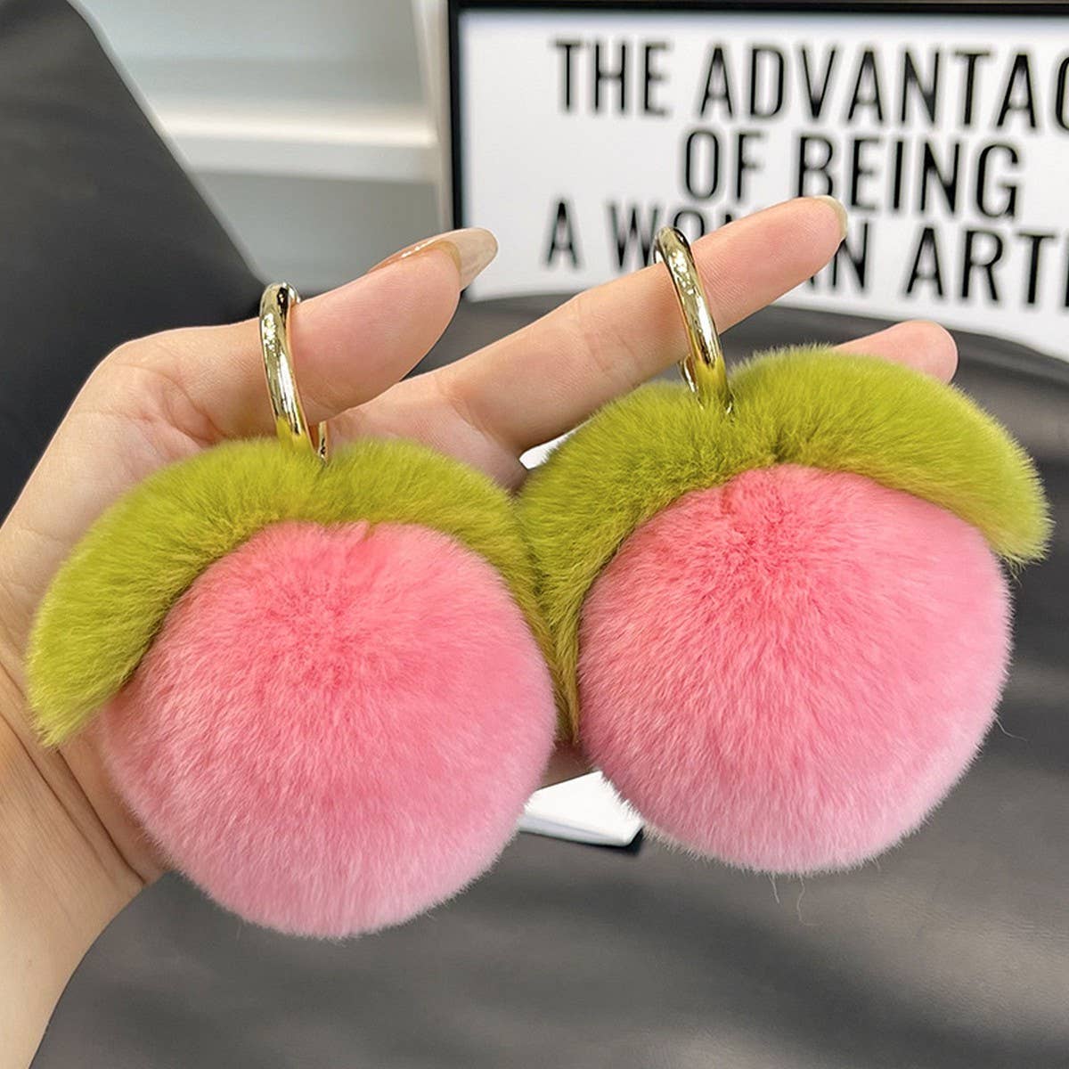 CUTE LITTLE PEACH CAR KEYCHAIN BAG PENDANT GIFT