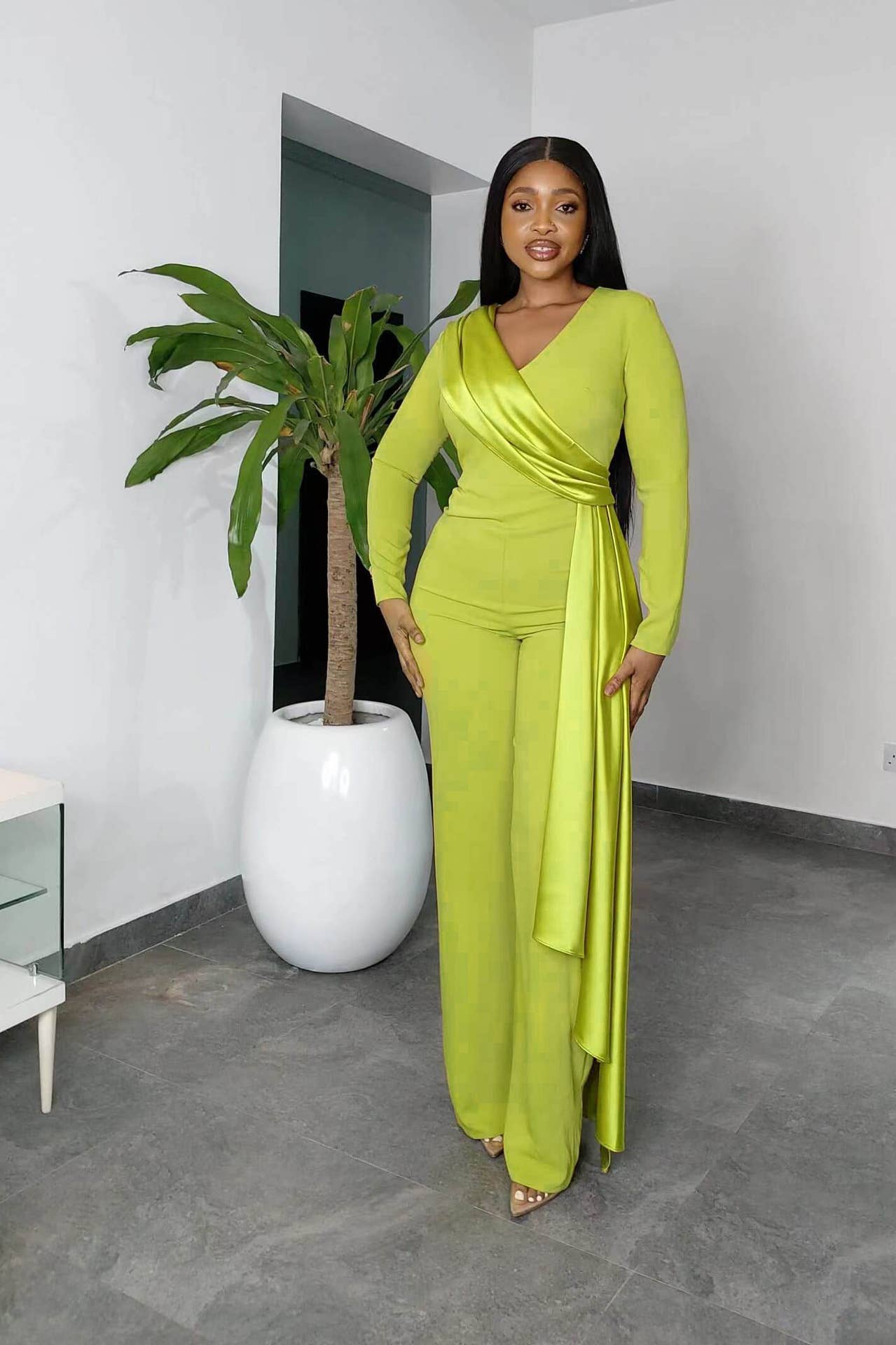 LONG SLEEVE STYLE SLIM-FIT STRAIGHT-LEG JUMPSUIT