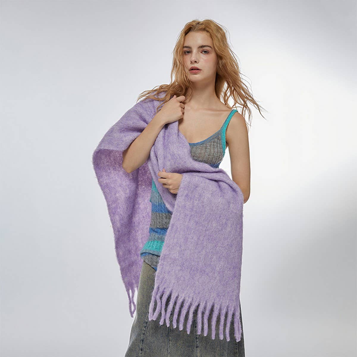 Gradient Loop Yarn Tassel Scarf for Winter