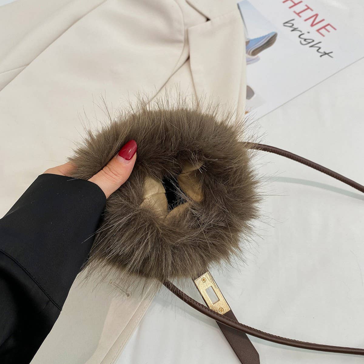 WINTER FAUX FUR SHOULDER CROSSBODY PLUSH BAG_CWAB4005