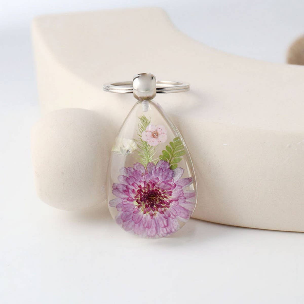 CREATIVE REAL FLOWER KEYCHAIN CAR PENDANT