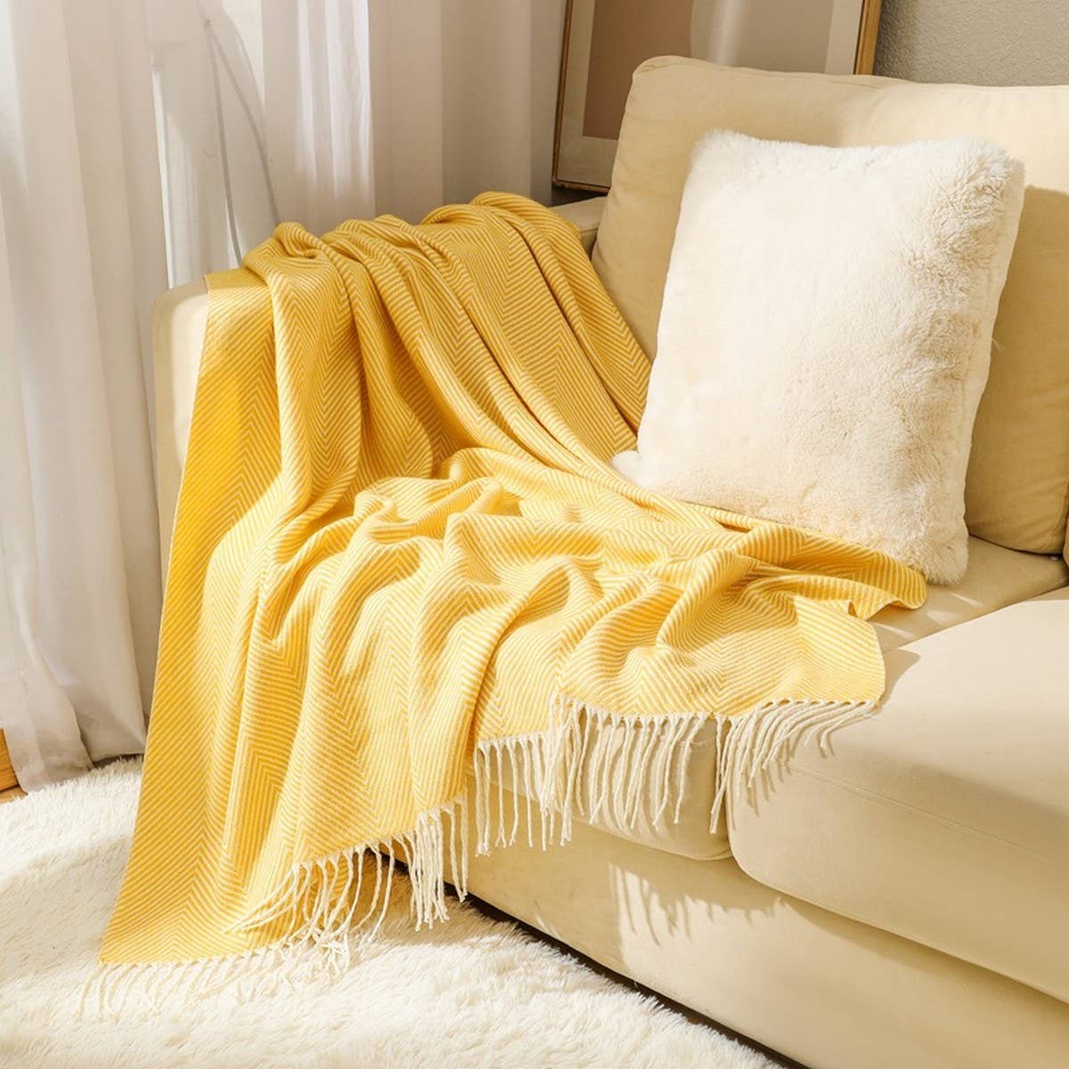 LIGHTWEIGHT COZY WOVEN BLANKET WITH TASSELS