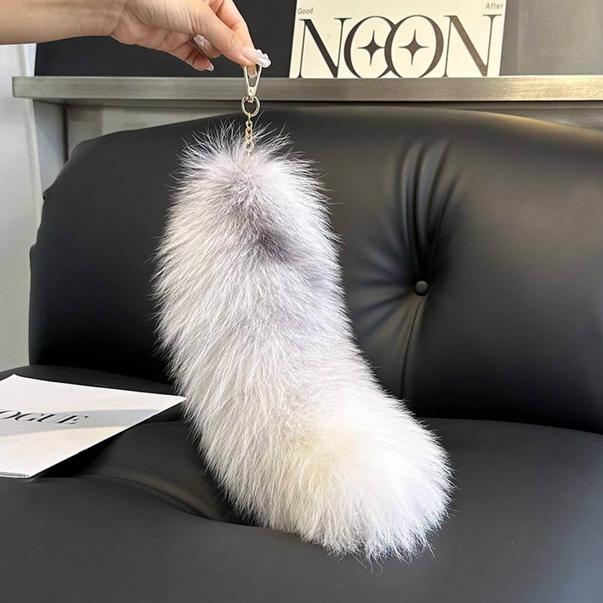 CUTE REAL FOX FUR BIG TAIL CAR KEYCHAIN PENDANT