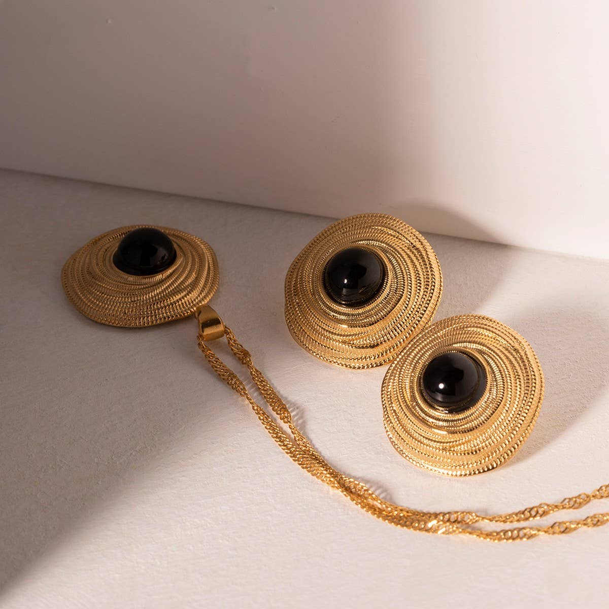 RETRO COIL HIGH-END LUXURY EARRINGS_CWAJE1371