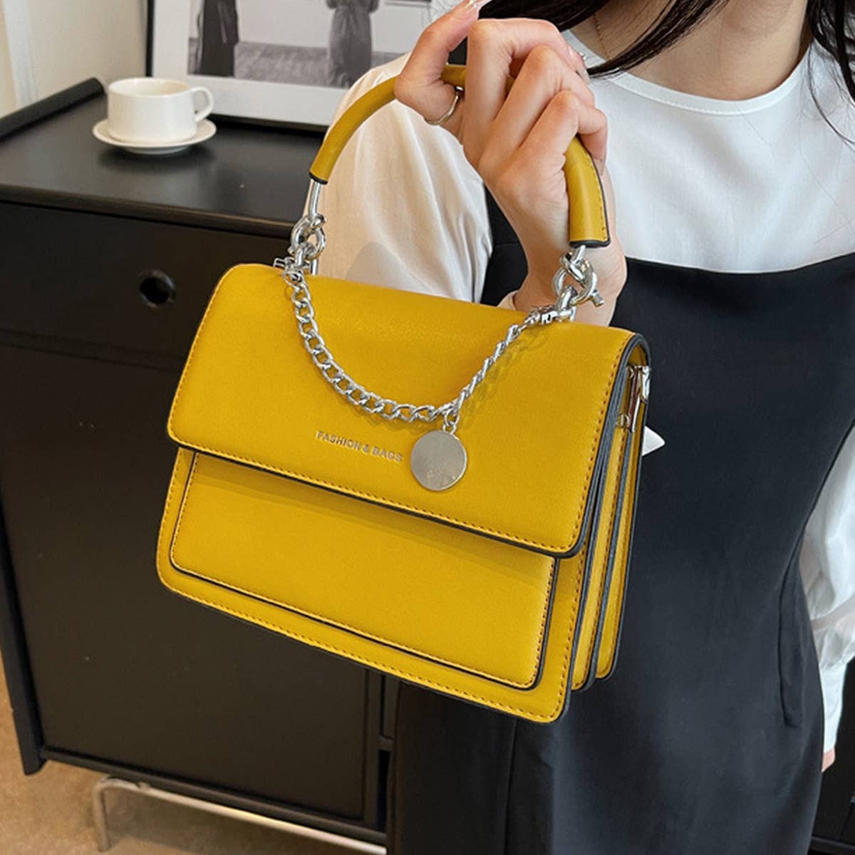 WOMEN CHAIN SHOULDER CROSSBODY SMALL SQUARE BAG_CWAB1548