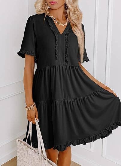 V-neck short-sleeved black eared pocket dress