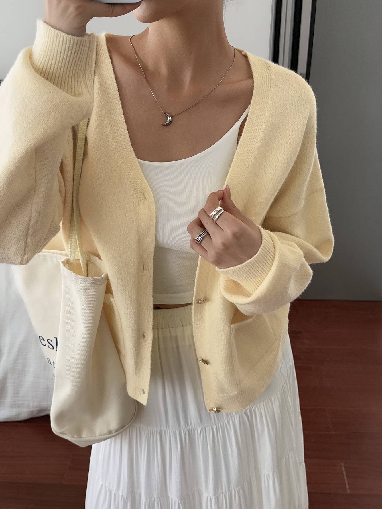 Simple solid-color long-sleeved Cardigan