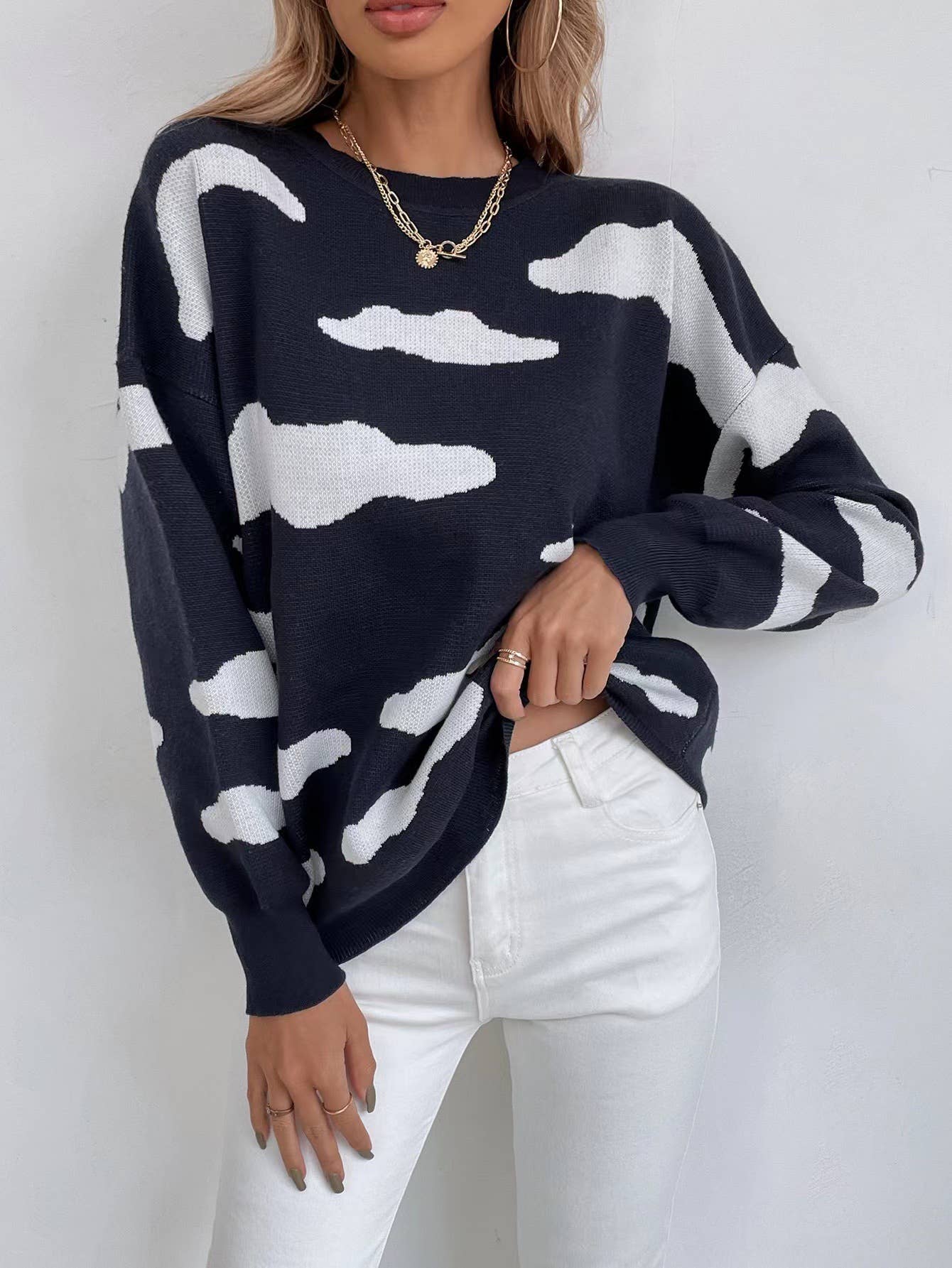Round-neck cloud jacquard knitted sweater