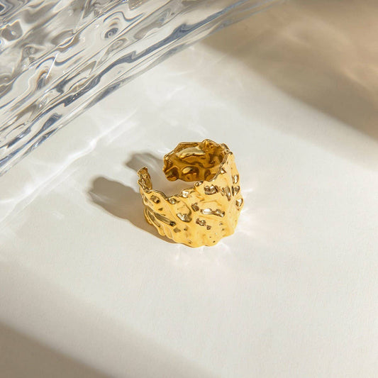 TEMPERAMENT IRREGULAR WIDE OPEN RING